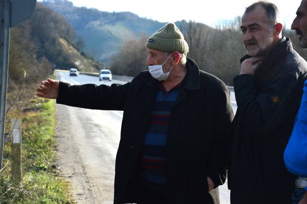Sakarya'da kontrolden çıkan araç tarlaya uçtu