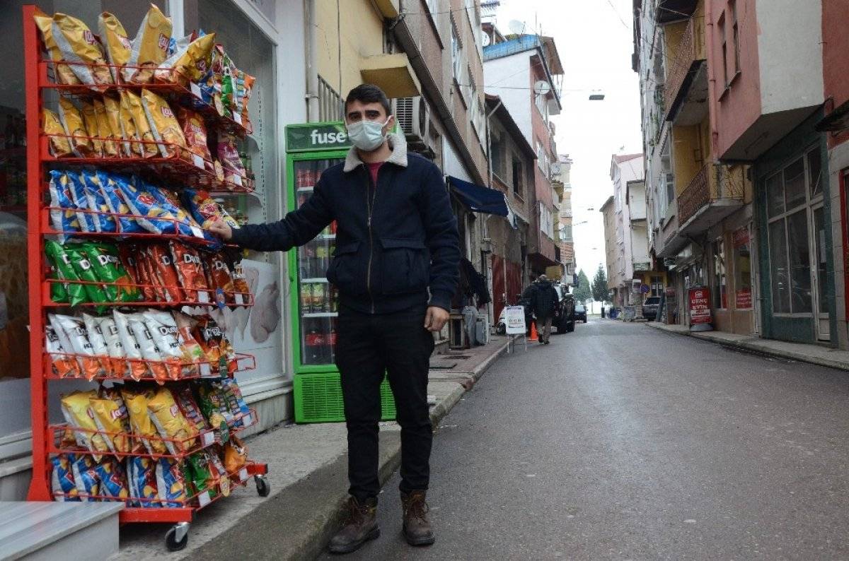 Ordu'da sürüklenen cips standının hızına yetişemedi