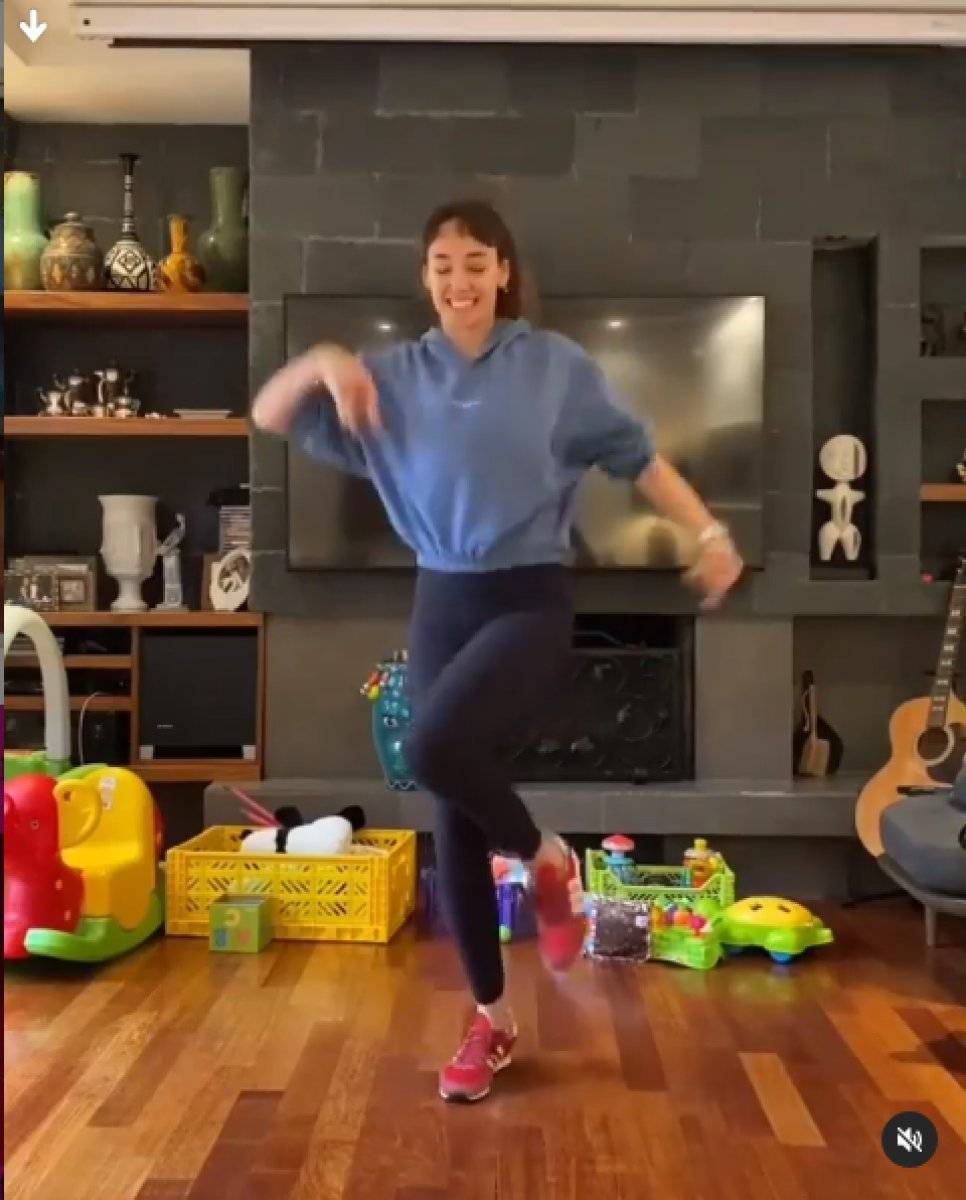 Seda Bakan’dan Shakira dansı