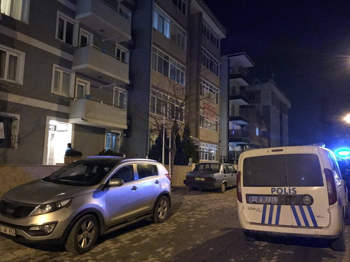 Edirne'de doğum günü kutlayan 7 kişiye ceza kesildi