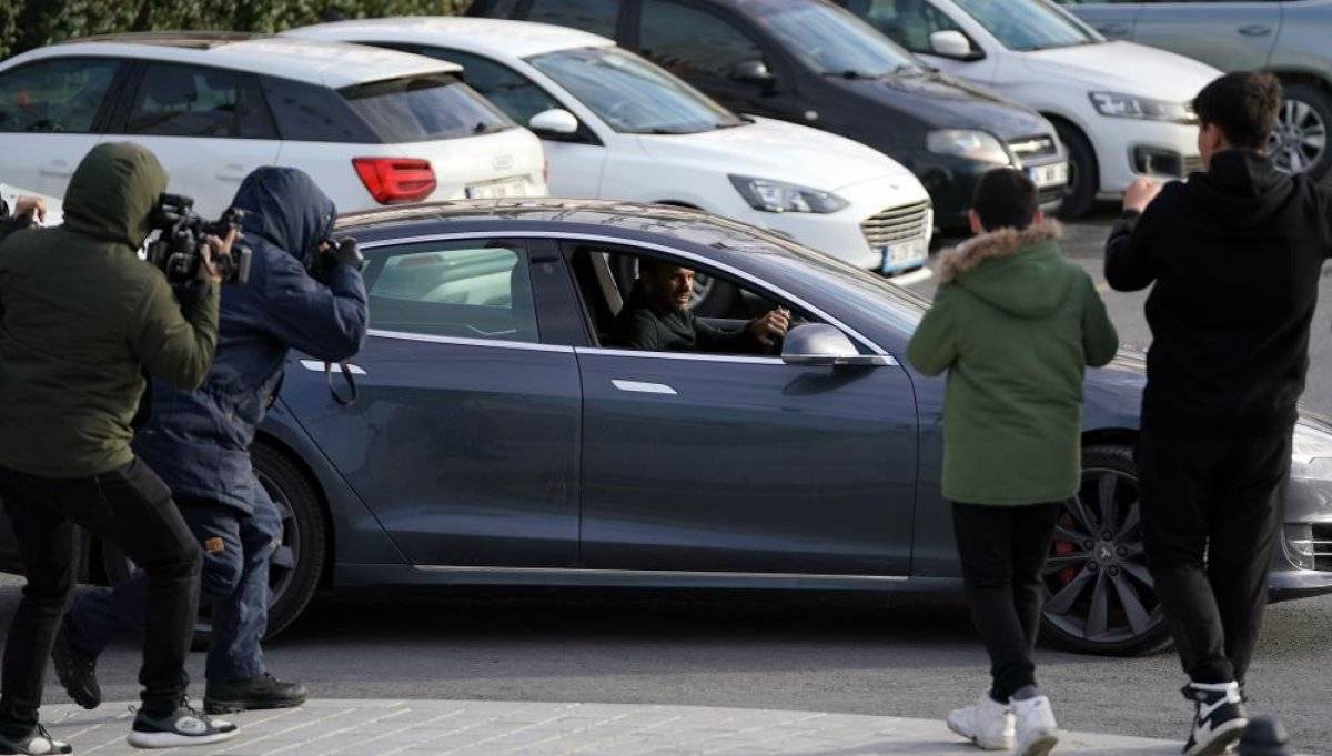 Okan Buruk tesislerden ayrıldı