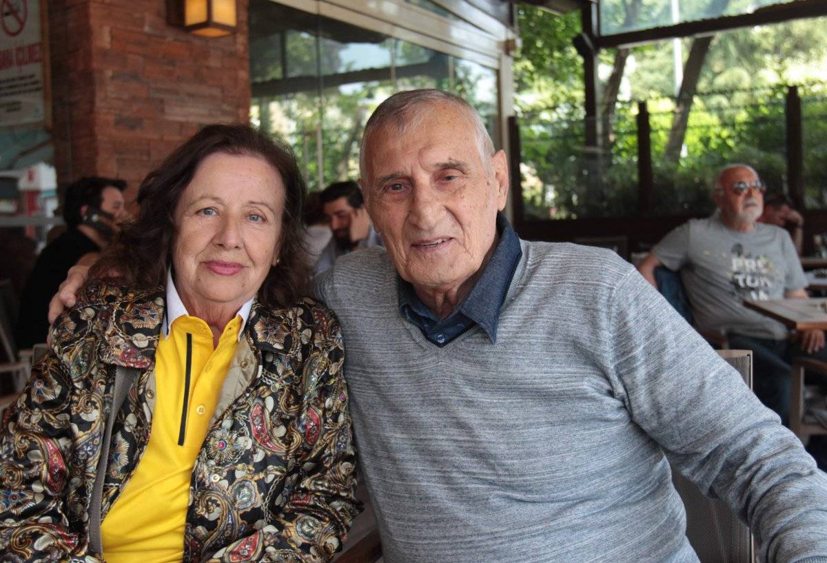 Beşiktaş'ın eski kalecisi Varol Ürkmez hayatını kaybetti