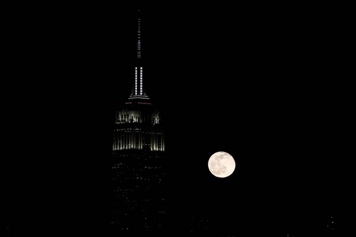New York'ta 'Kurt Ay' manzarası