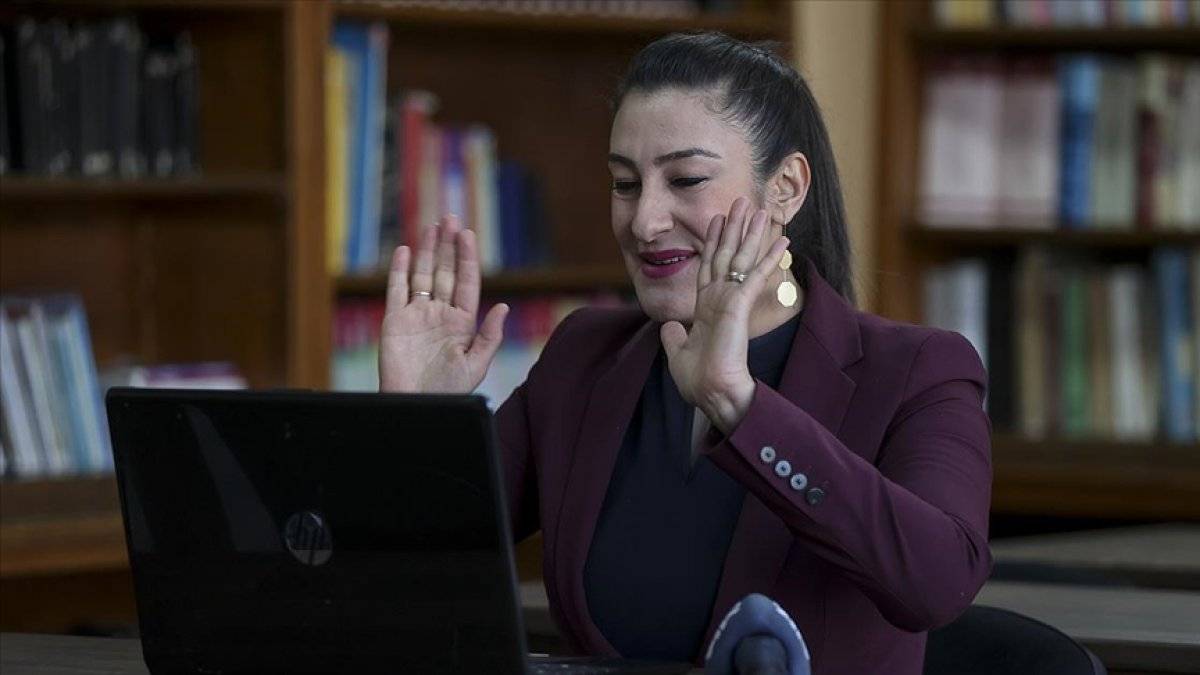 Ankara'da Türkçe öğretmeninden 5 bin çocuğa masal