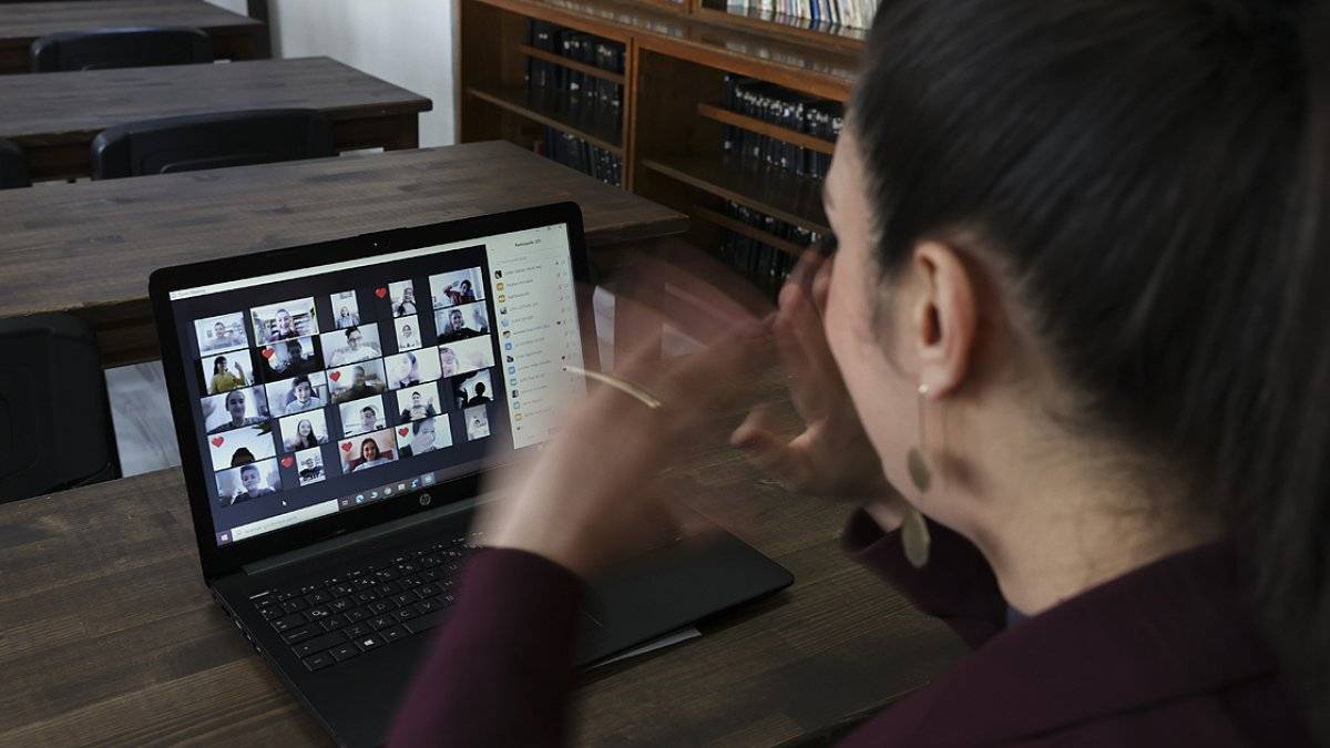 Ankara'da Türkçe öğretmeninden 5 bin çocuğa masal