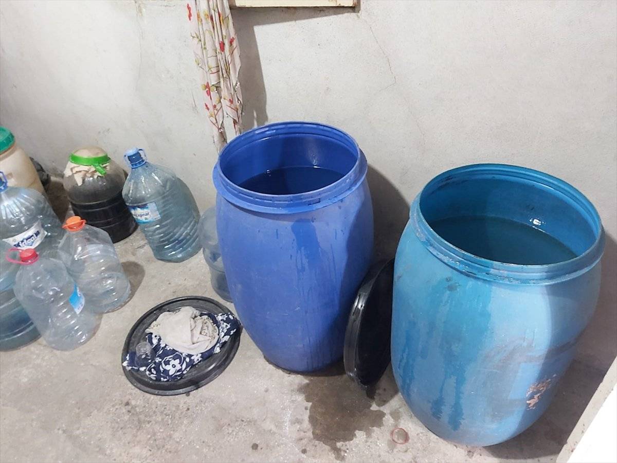 Adana polisinden sahte içki operasyonu: 2 gözaltı