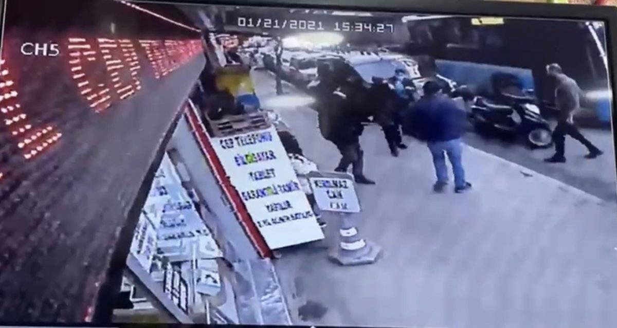 Şişli'de çantadan 10 bin lira çalan yankesici, esnafa yakalandı