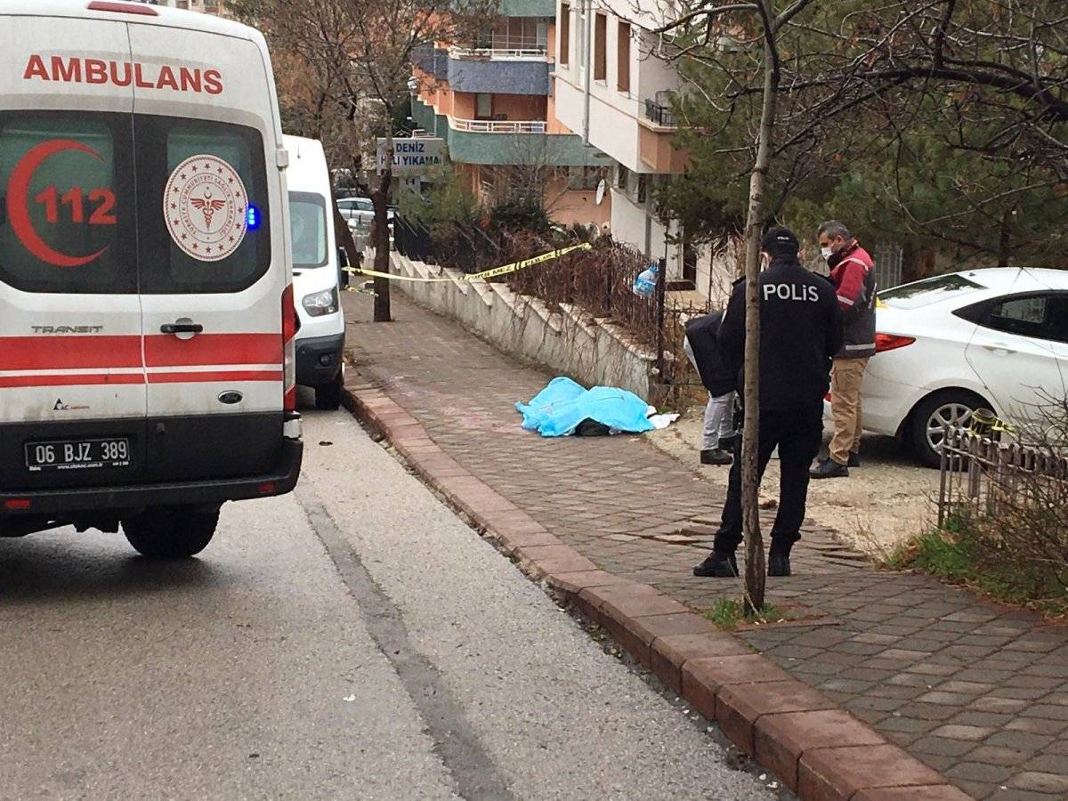 Ankara'da tartıştığı arkadaşını öldürdü