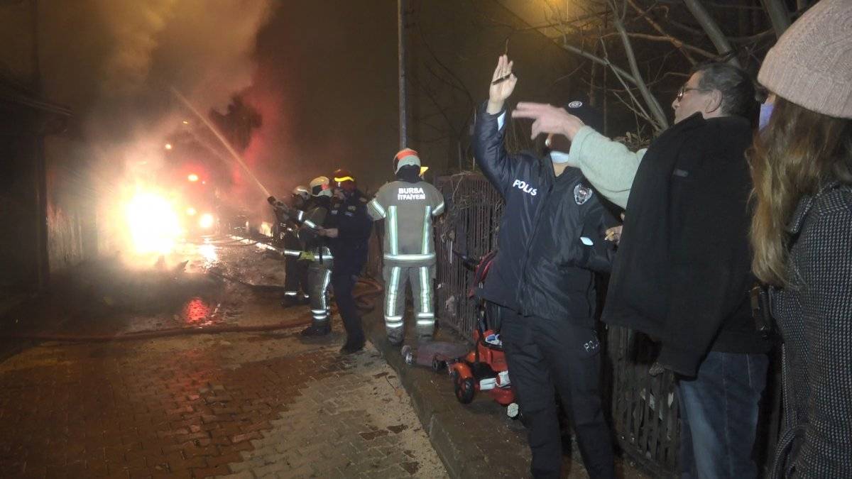 Bursa'da 120 yıllık tarihi binada yangın