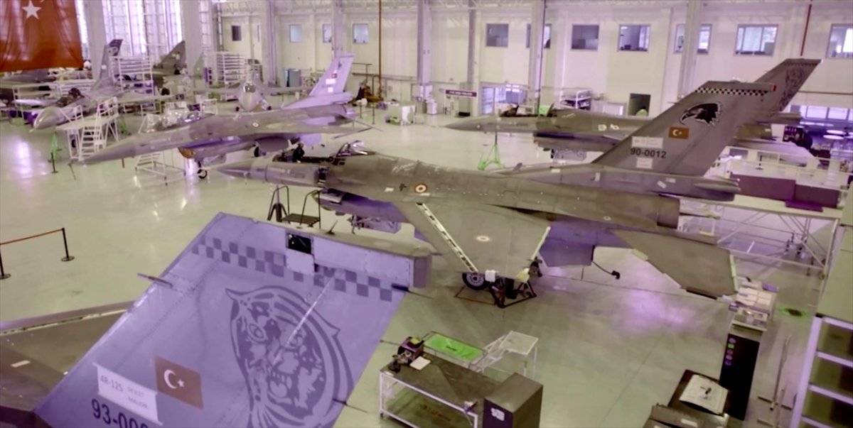 Türk F-16'larının yapısal ömrü 12 bin saate çıkarılıyor