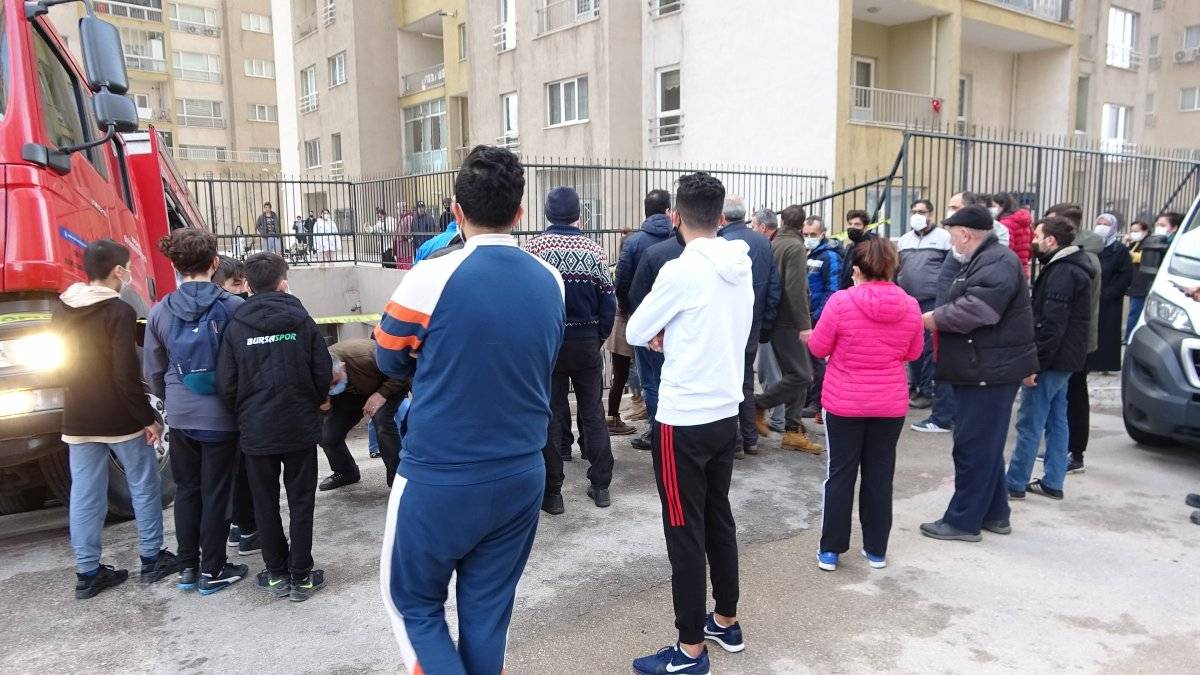 Bursa'da kısıtlamayı unutup, yangını izlediler