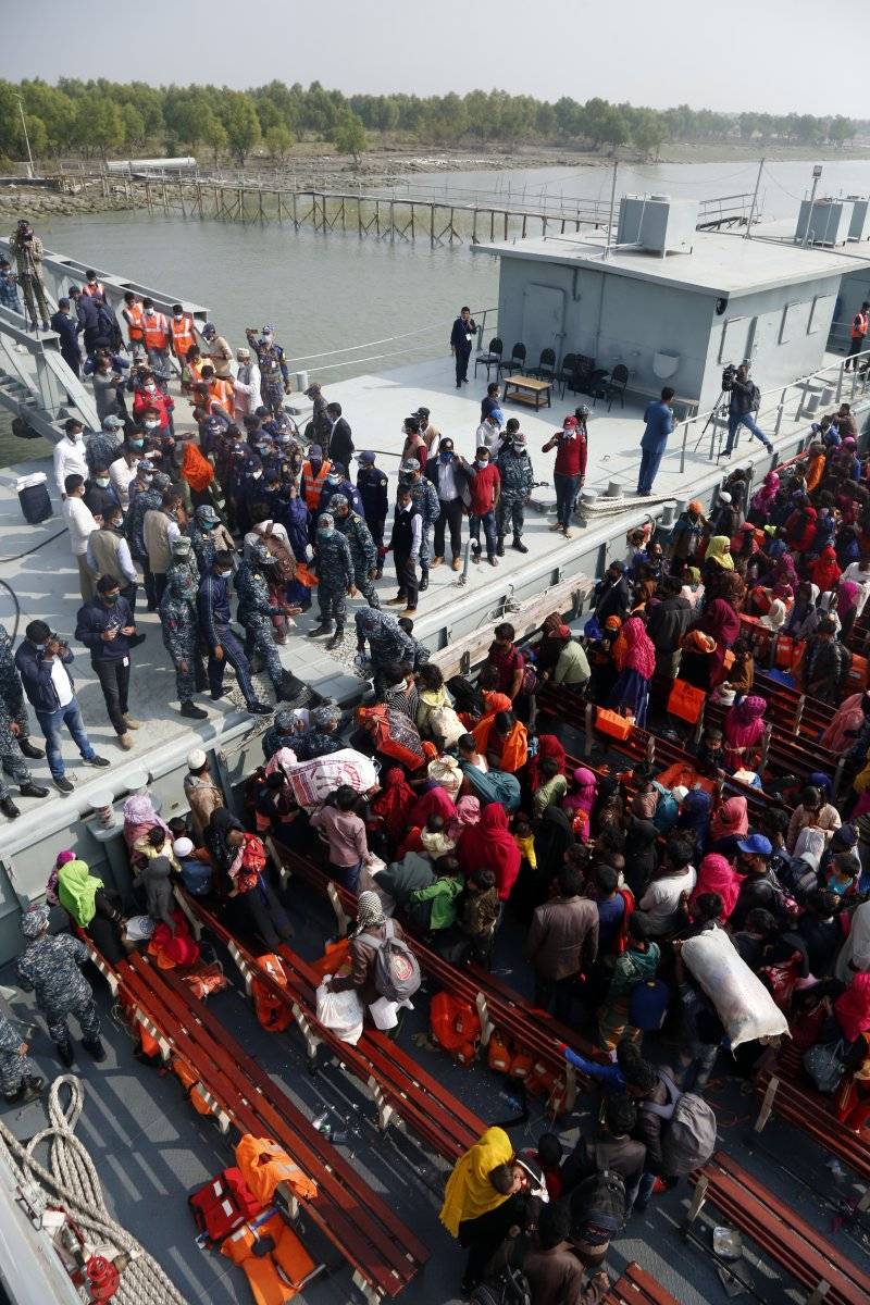 Bangladeş, tepkilere rağmen Arakanlı Müslümanları Bhasan Char Adası'na gönderiyor