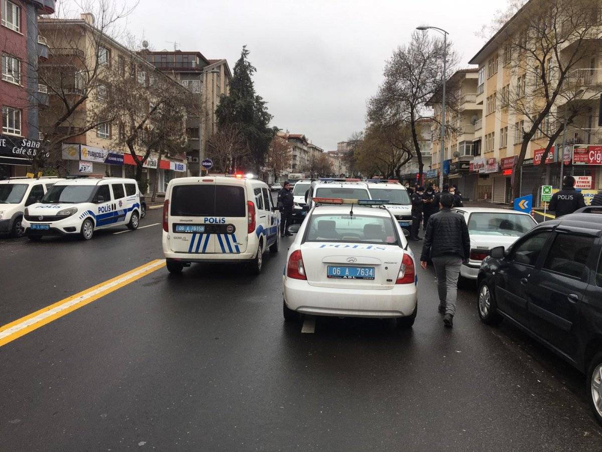 Ankara'da tartıştığı arkadaşını öldürdü