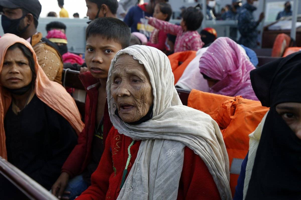 Bangladeş, tepkilere rağmen Arakanlı Müslümanları Bhasan Char Adası'na gönderiyor