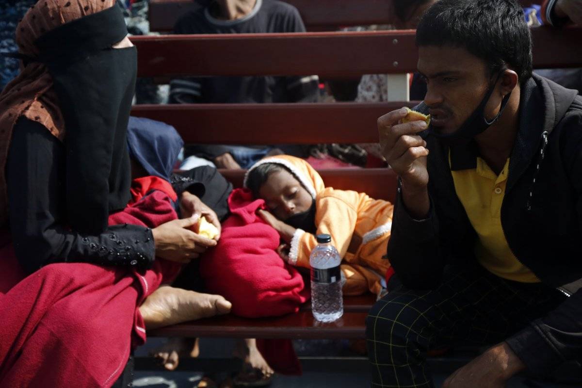 Bangladeş, tepkilere rağmen Arakanlı Müslümanları Bhasan Char Adası'na gönderiyor