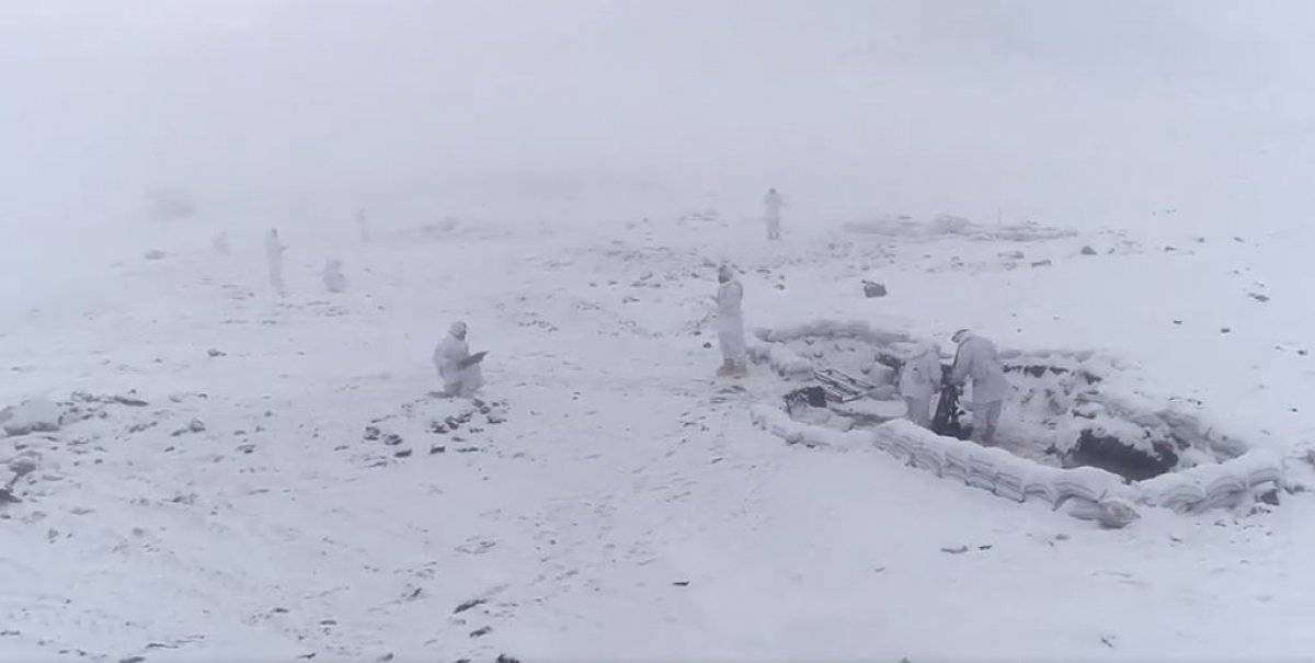 Türkiye ve Azerbaycan askerlerinden Kars'ta Kış Tatbikatı