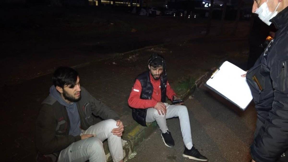 Bursa'da kaza yapan sürücü, yaralı arkadaşlarını bırakıp kaçtı