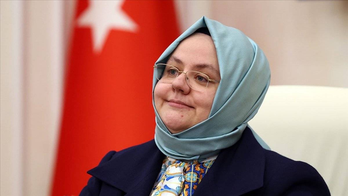 Zehra Zümrüt Selçuk