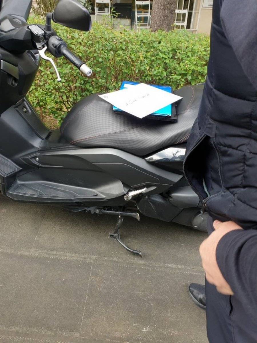 Beşiktaş, Cenk Tosun'un evraklarını motosikletle yetiştirdi