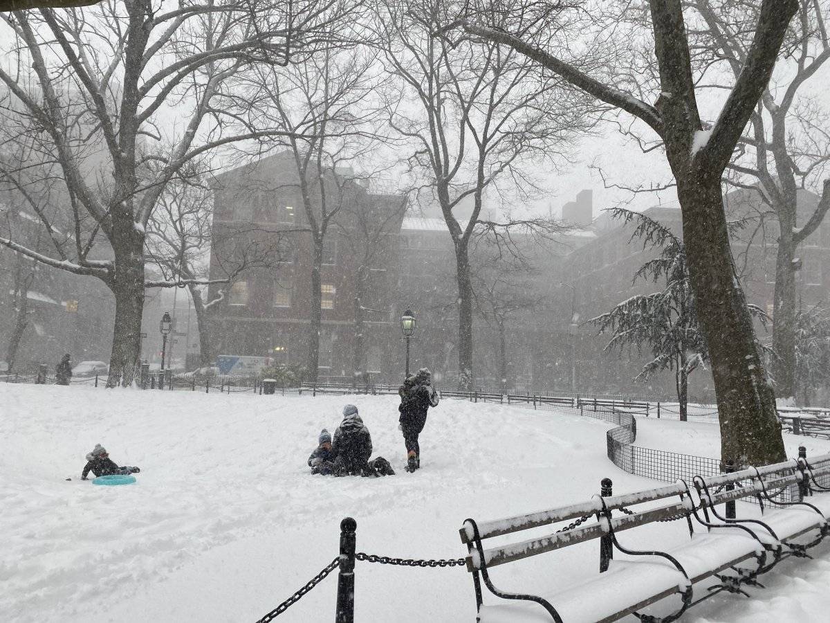 New York’ta kar fırtınası: Uçuşlar askıya alındı