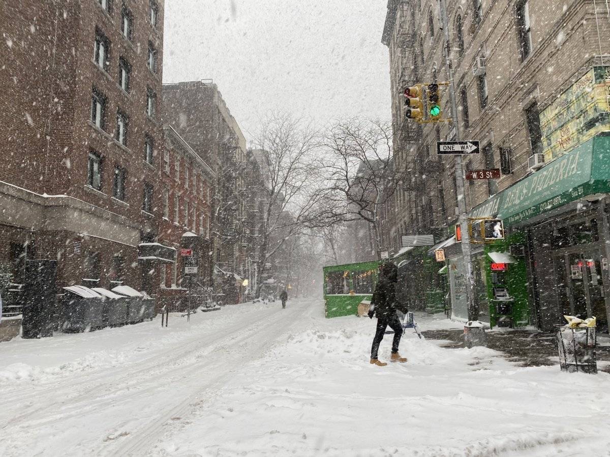 New York’ta kar fırtınası: Uçuşlar askıya alındı