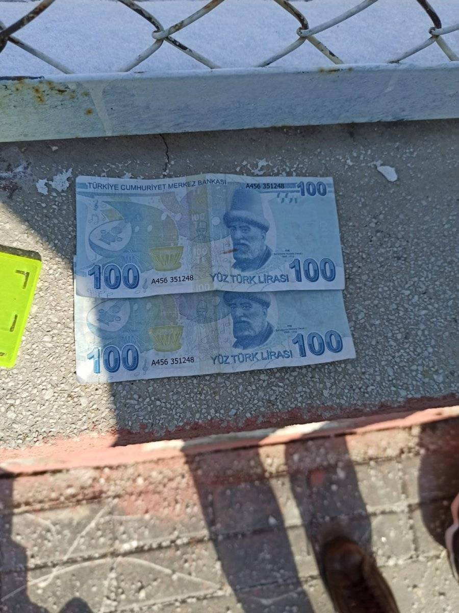 Ankara'da simitçiye sahte para verip, dolandırdılar