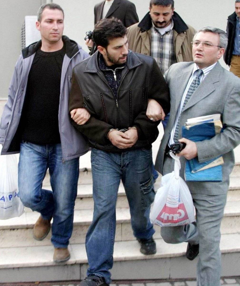 Bursa'da sevgilisini öldüren müzisyen cezaevinde öldü