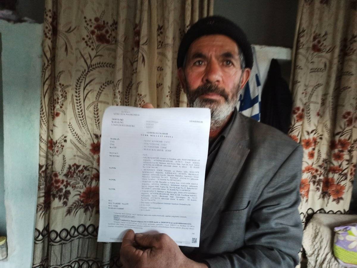 Afyonkarahisar'da üfürükçü, bir kişiyi 11 bin TL dolandırdı