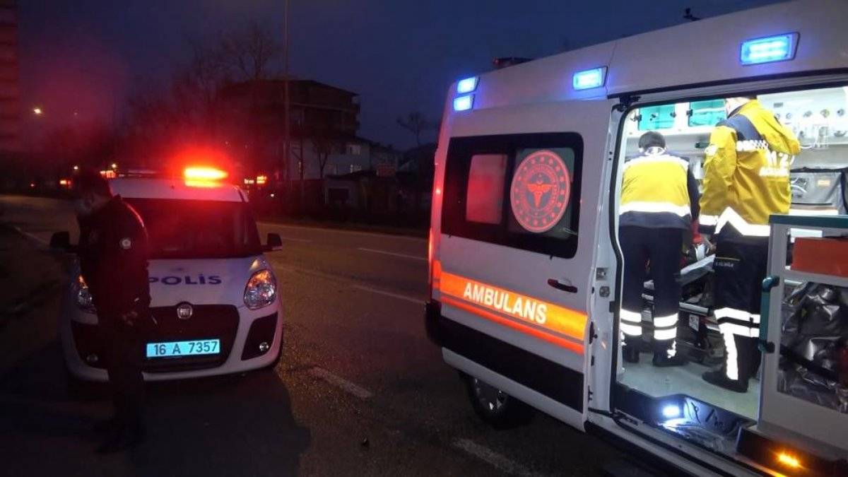Bursa'da kaza yapan sürücü, yaralı arkadaşlarını bırakıp kaçtı