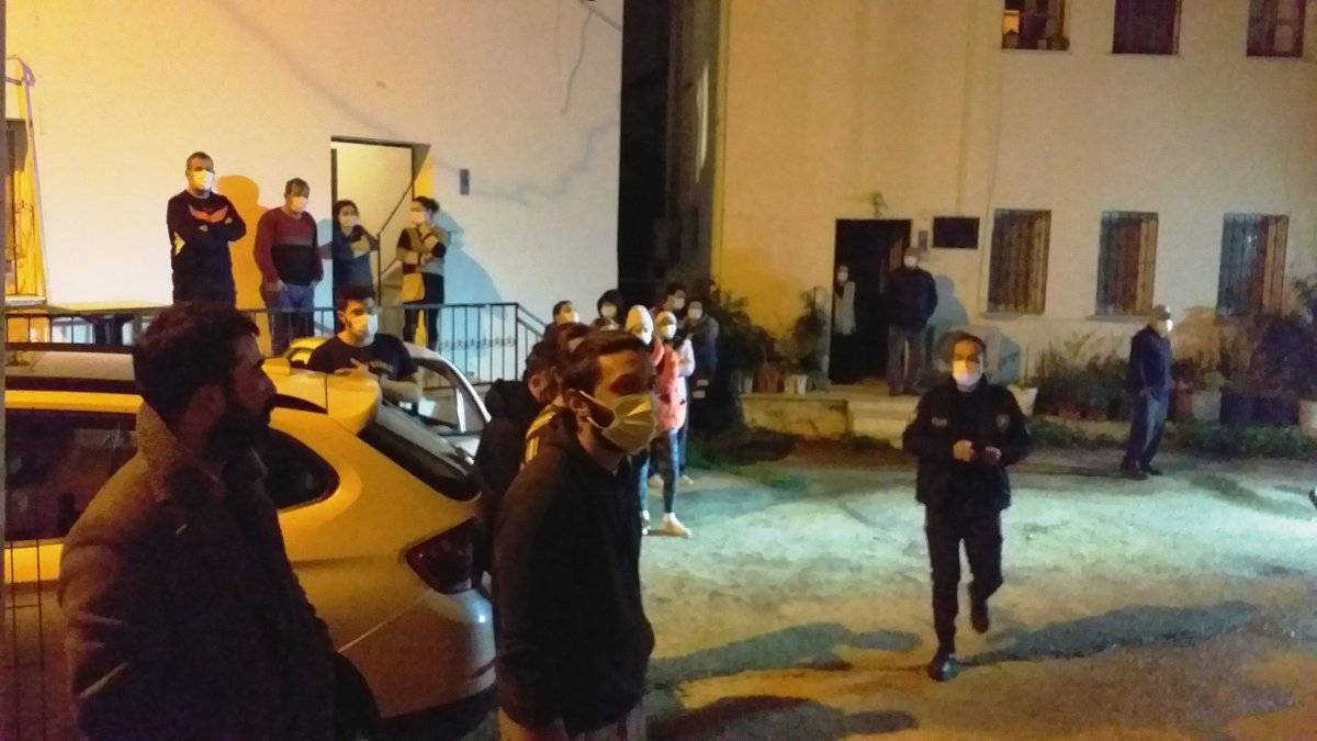 Muğla'da çıkan yangında yaşlı kadın kedileri için ağladı