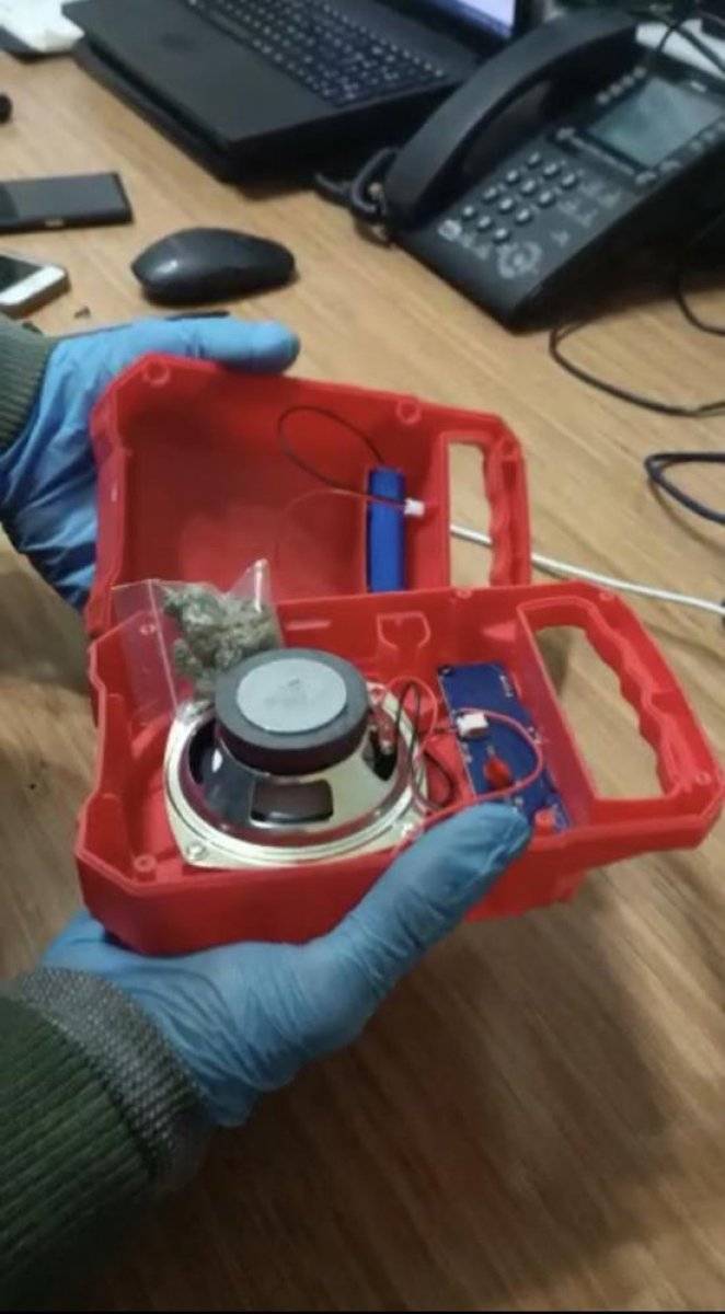 İstanbul’da kargoya verilen radyodan uyuşturucu çıktı