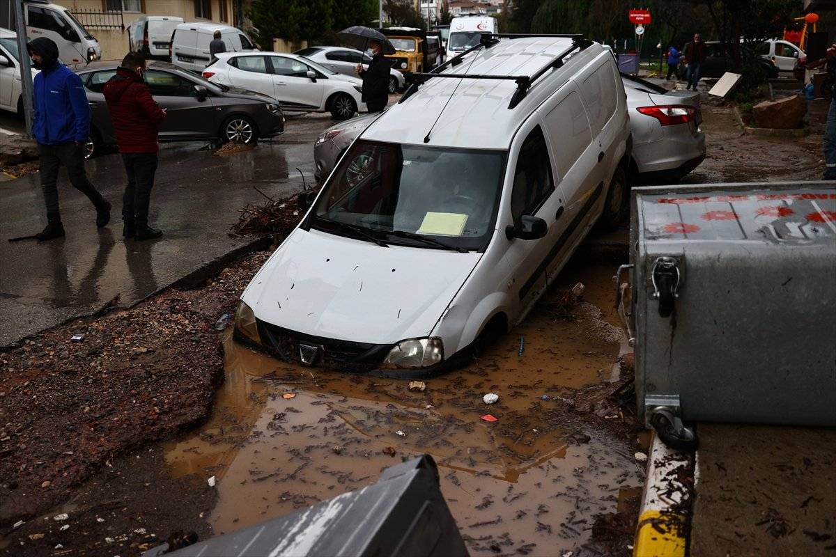 Tunç Soyer: Bütün derelerimiz taştı