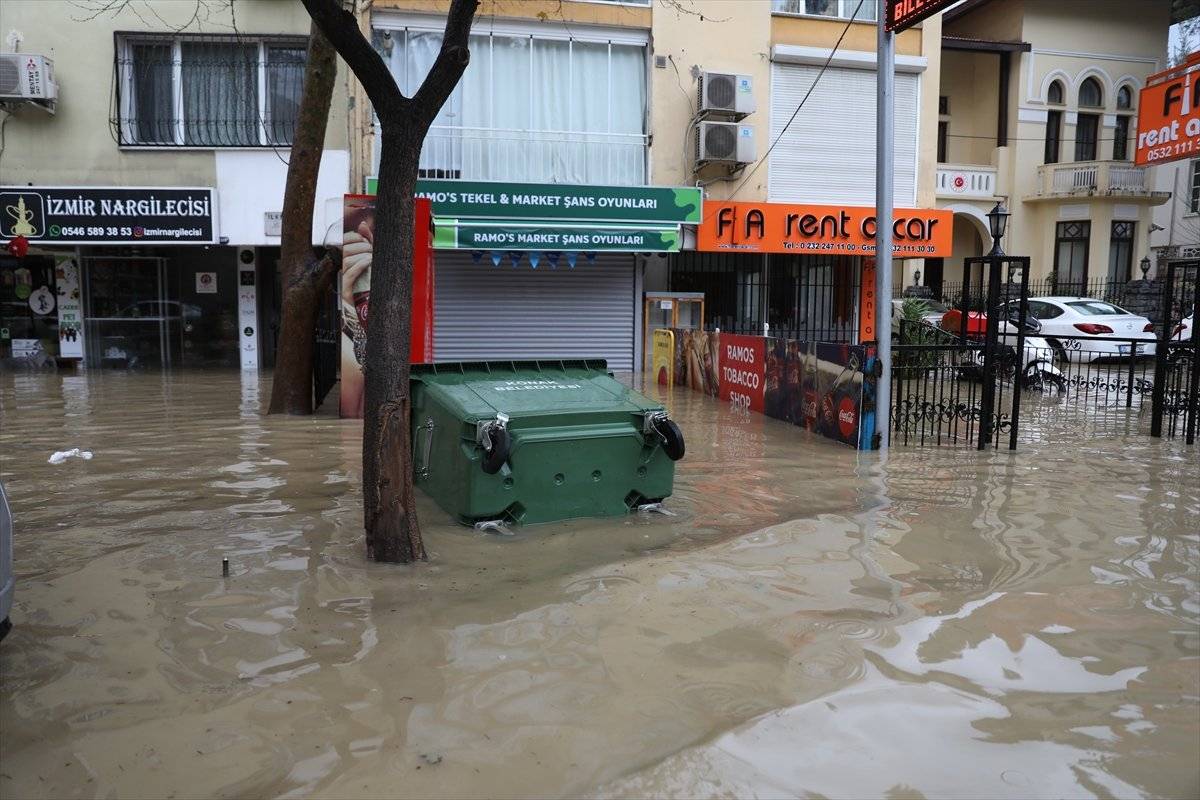 İzmir sel