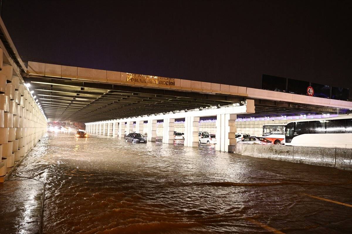 Tunç Soyer: Bütün derelerimiz taştı
