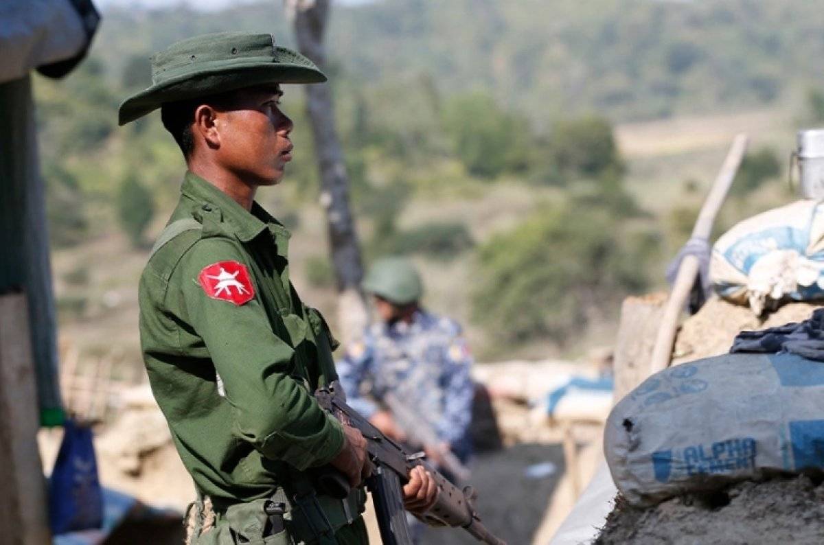 Myanmar'da aerobik yapan kadın darbeyi kaydetti