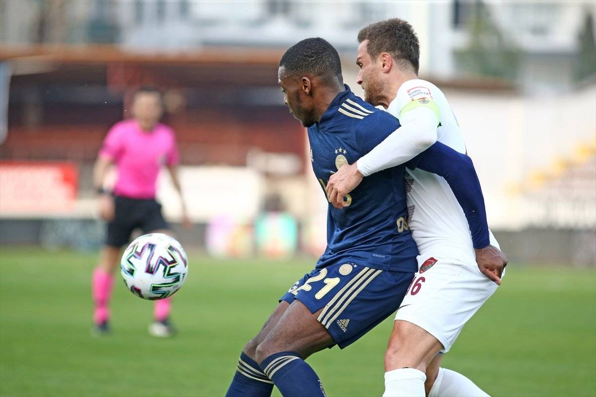 Fenerbahçe zorlu Hatay deplasmanından 3 puanı aldı