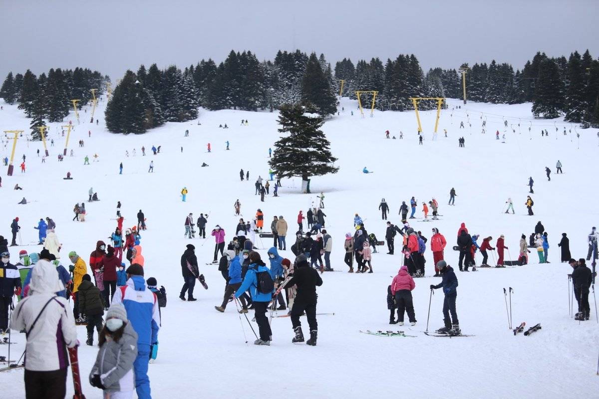 Koronavirüs Uludağ'daki otel partisini afetmedi: 11 personelin testi pozitif