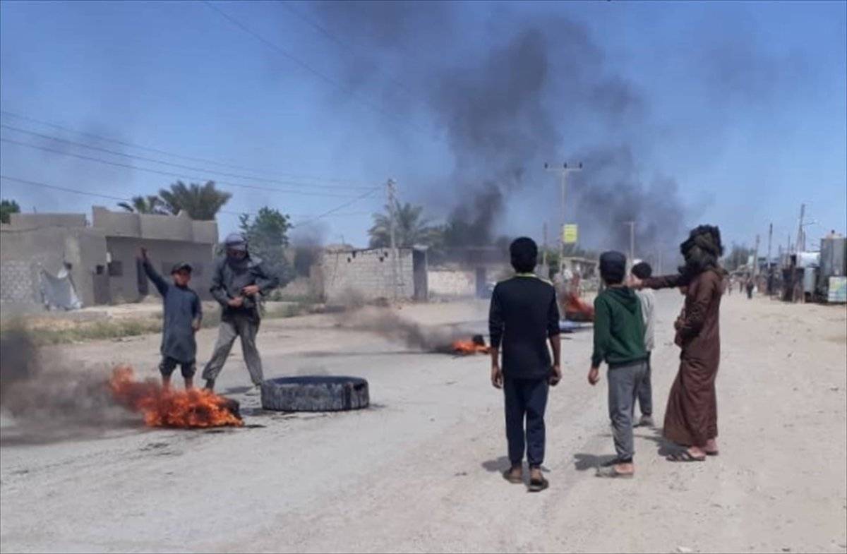 YPG/PKK'li teröristler Deyrizor'da sivilleri alıkoyuyor