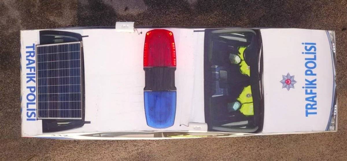 Eskişehir'de güneş enerjili 3 boyutlu ‘maket polis aracı’ üretildi