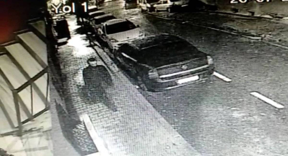 Gaziosmanpaşa'da apartmana giren ayakkabı hırsızı