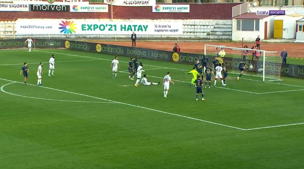 Mesut Özil: Takım arkadaşlarım için dua ediyorum