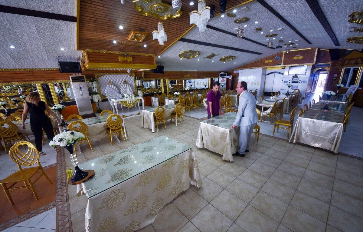 Düğün salonlarında 'gizli davetli' dönemi