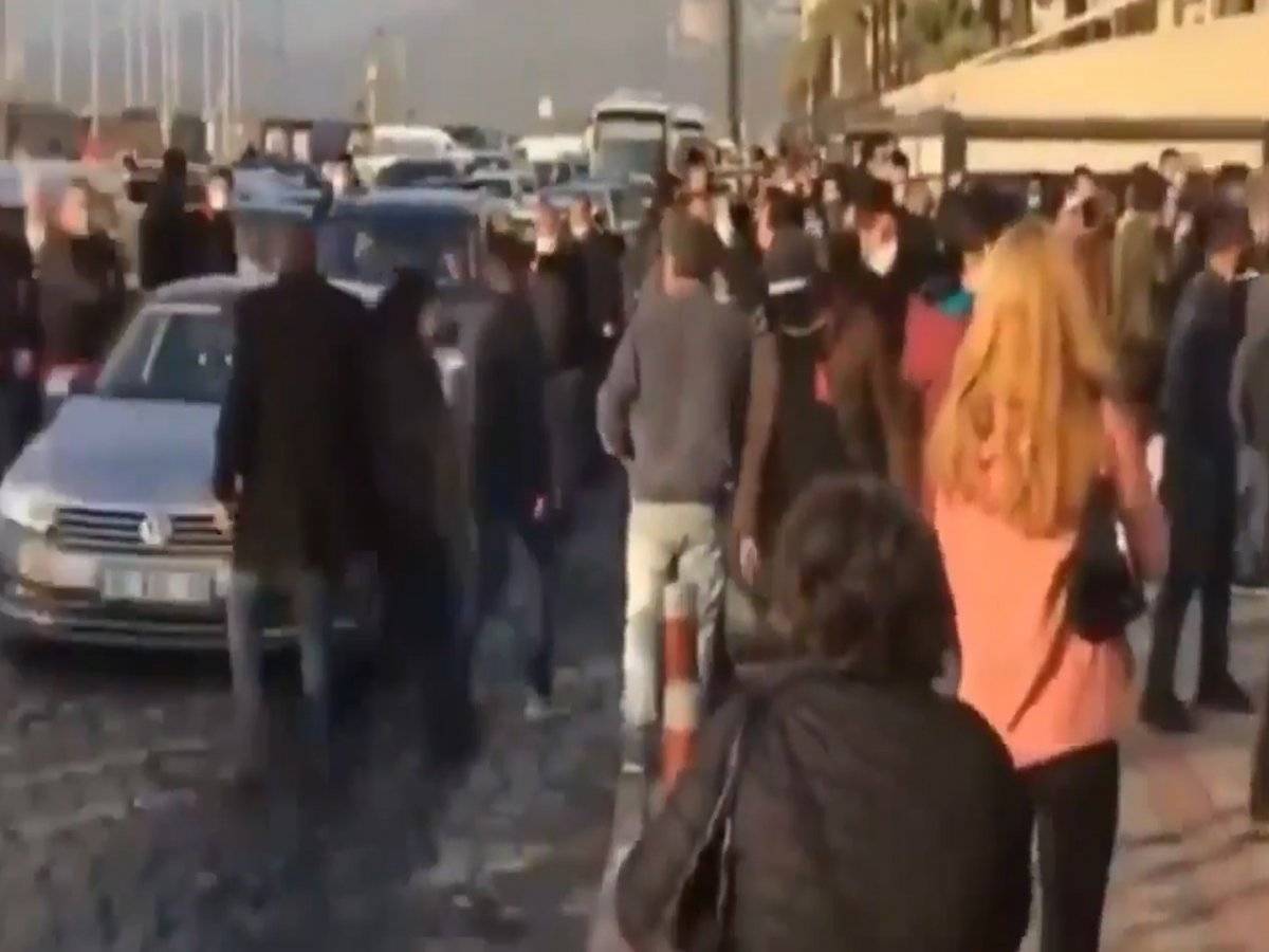 İzmirlilerden Boğaziçi protestolarına destek