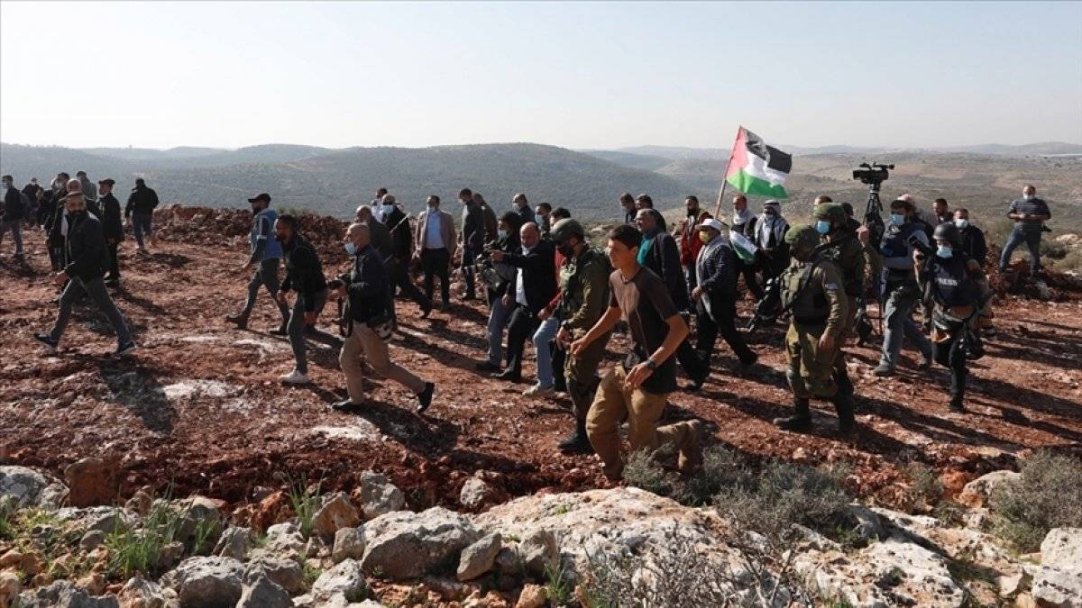 Filistin Başbakanı Muhammed Iştiyye, İsrail’in Filistinlilere ait yapıları yıkmasını kınadı