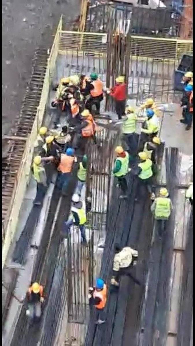 İstanbul'da inşaat işçilerinin yumruk yumruğa kavgası