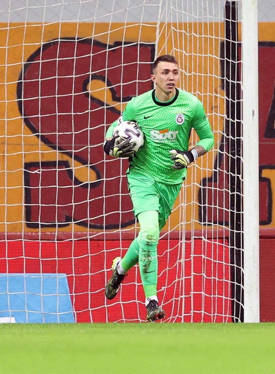 Mersinli engelli çocuk, Muslera ile tanışabilmenin hayalini kuruyor