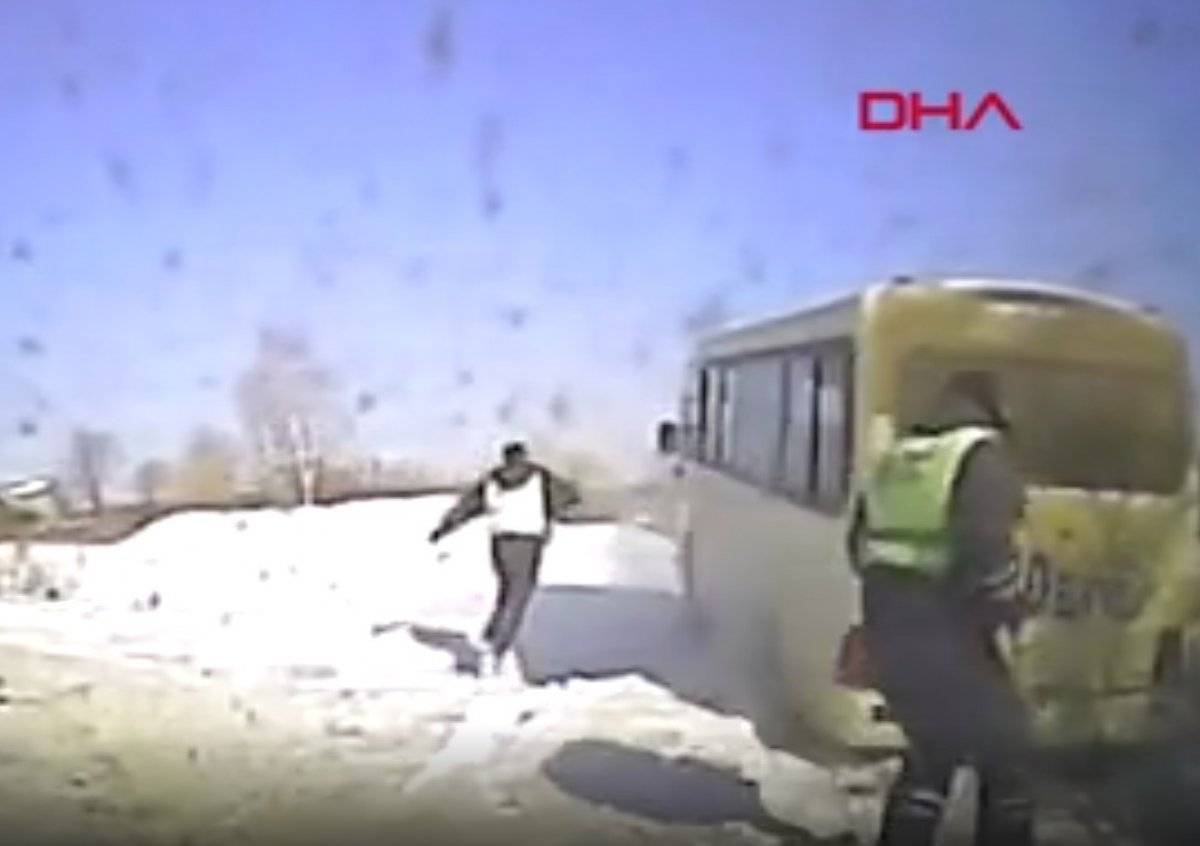 Rusya’da ehliyetsiz ve alkollü sürücü otobüsü kaçırdı