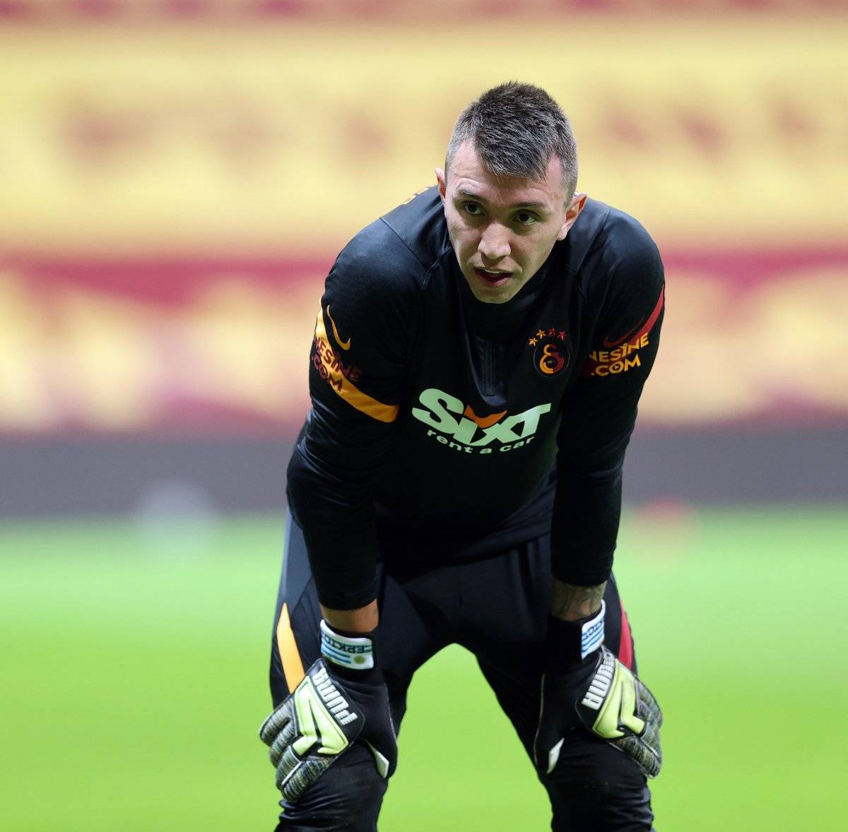 Mersinli engelli çocuk, Muslera ile tanışabilmenin hayalini kuruyor