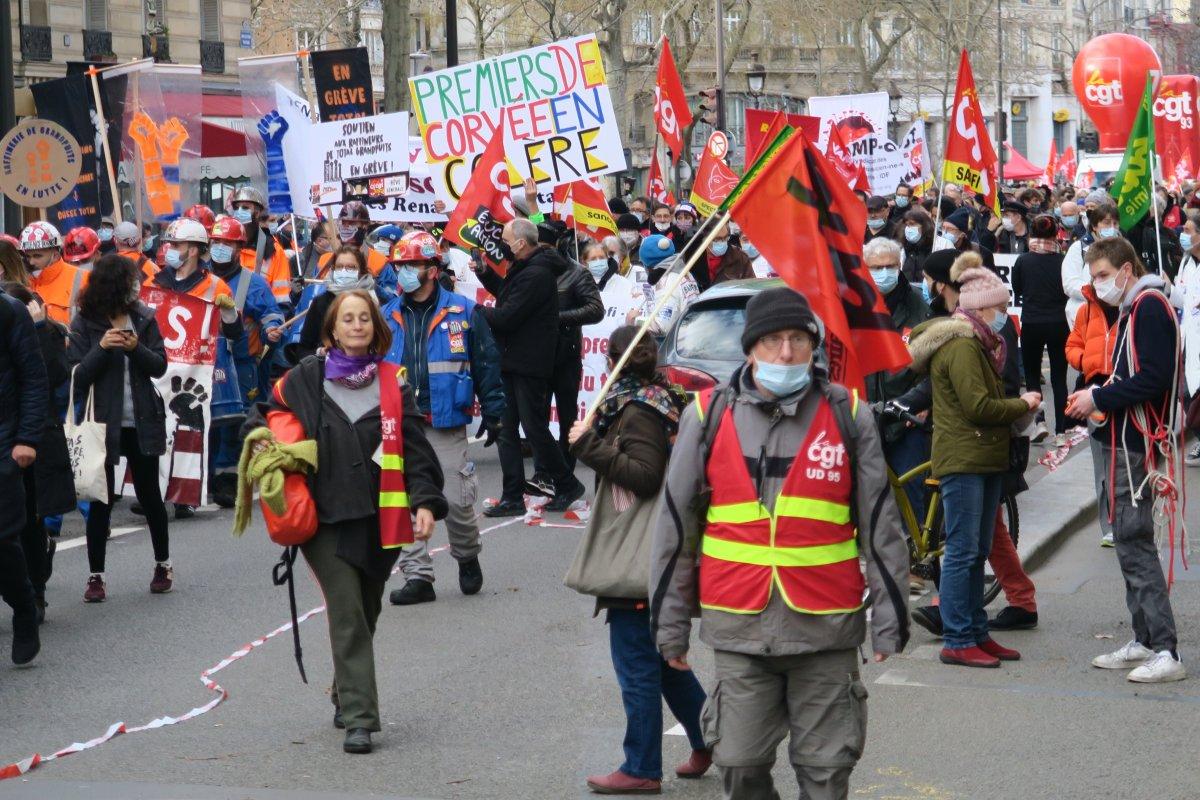 Fransa’da 175 kent ve kasabada 'işten çıkarma' protestosu