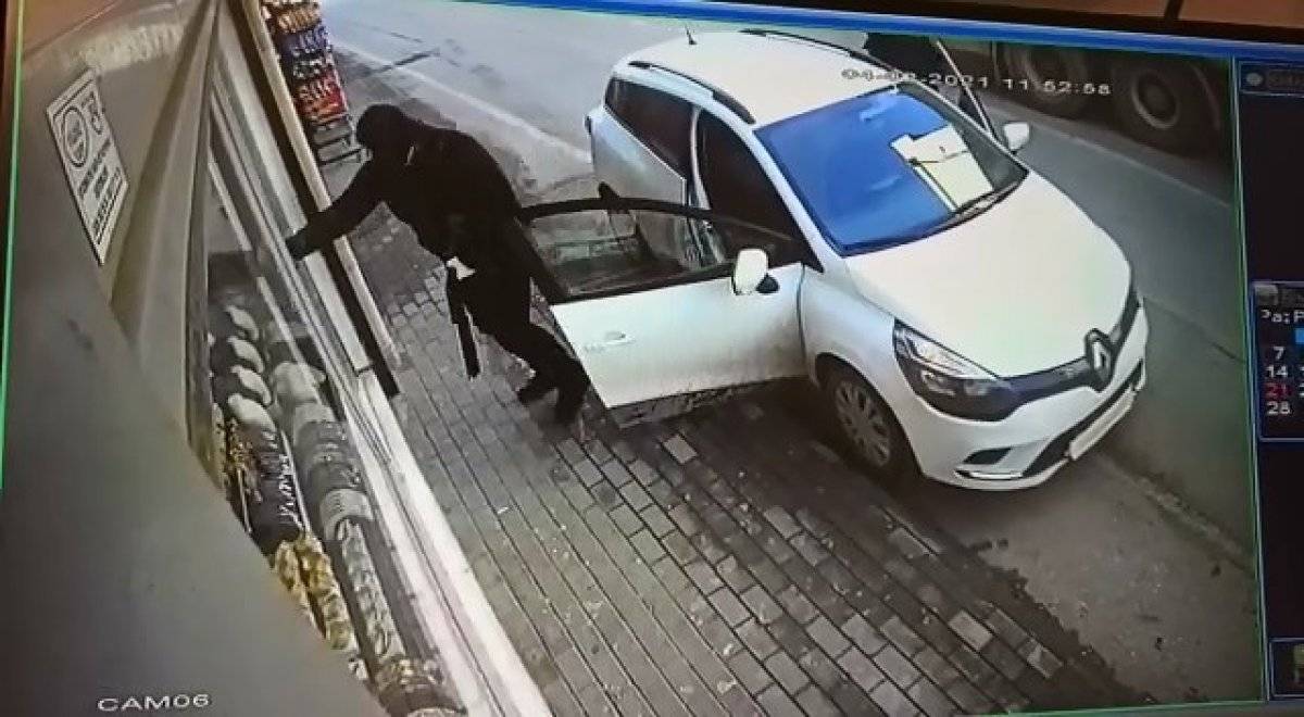 Bursa'da kuyumcudan silahlı soygun